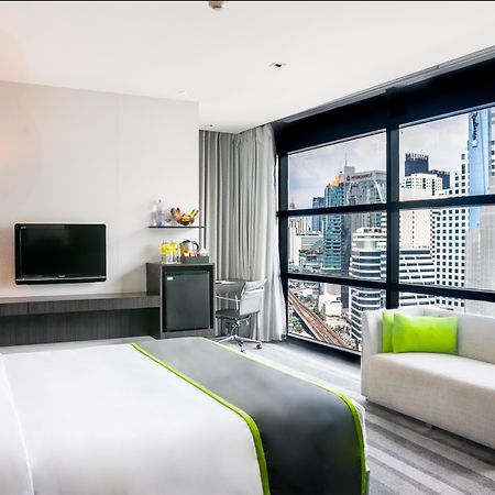 Holiday Inn Bangkok Sukhumvit By Ihg Exterior photo