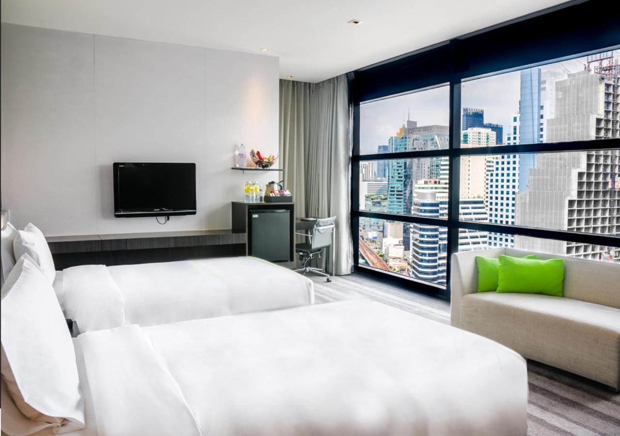 Holiday Inn Bangkok Sukhumvit By Ihg Exterior photo