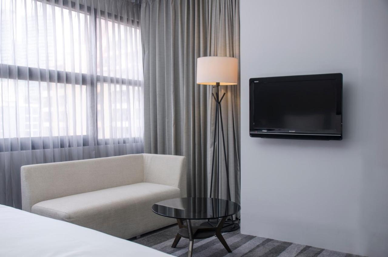 Holiday Inn Bangkok Sukhumvit By Ihg Exterior photo