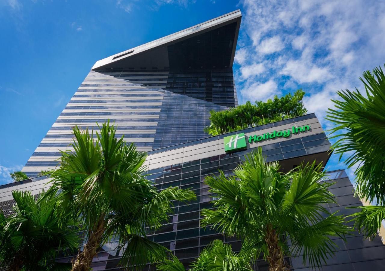 Holiday Inn Bangkok Sukhumvit By Ihg Exterior photo