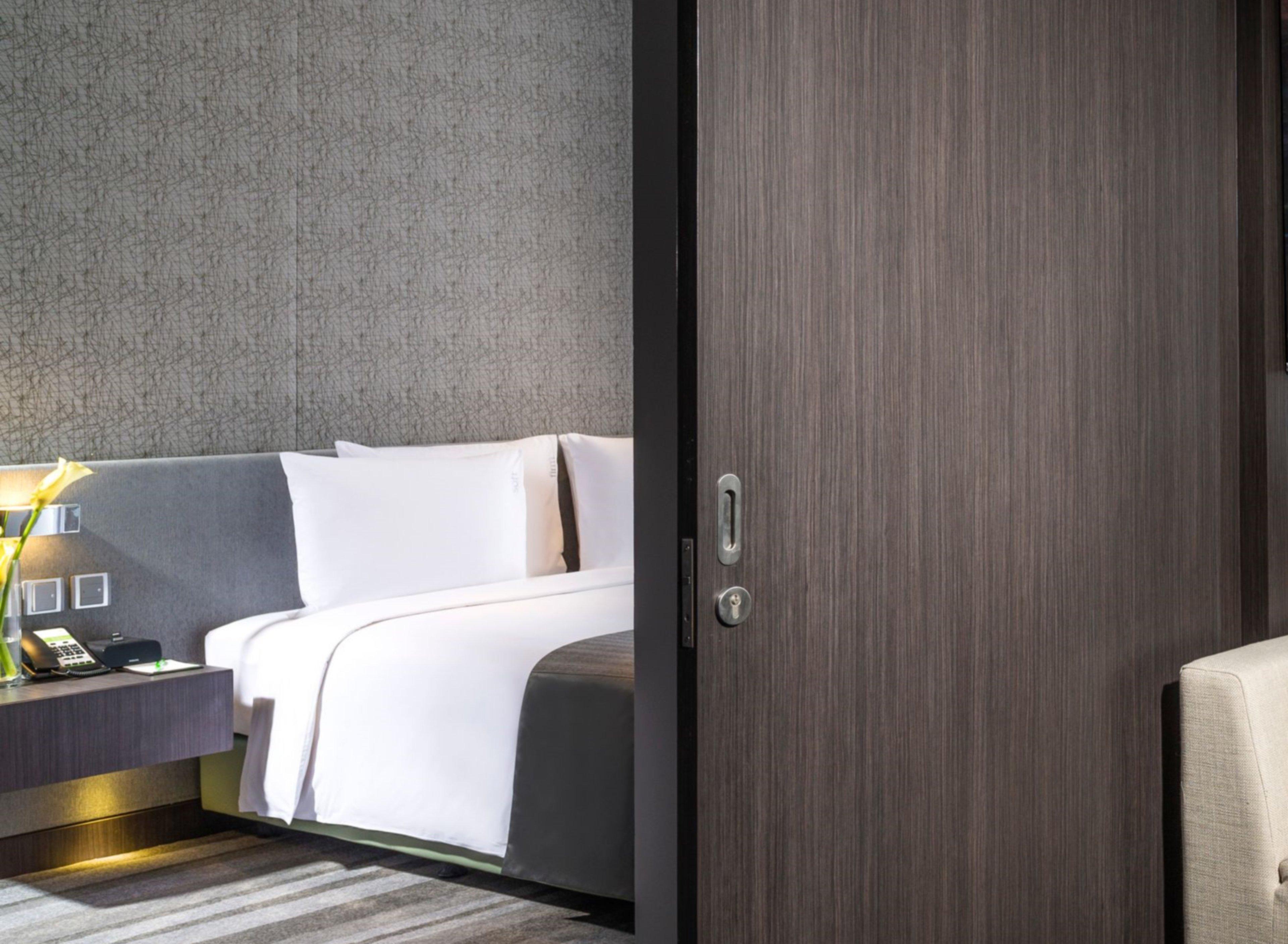 Holiday Inn Bangkok Sukhumvit By Ihg Exterior photo