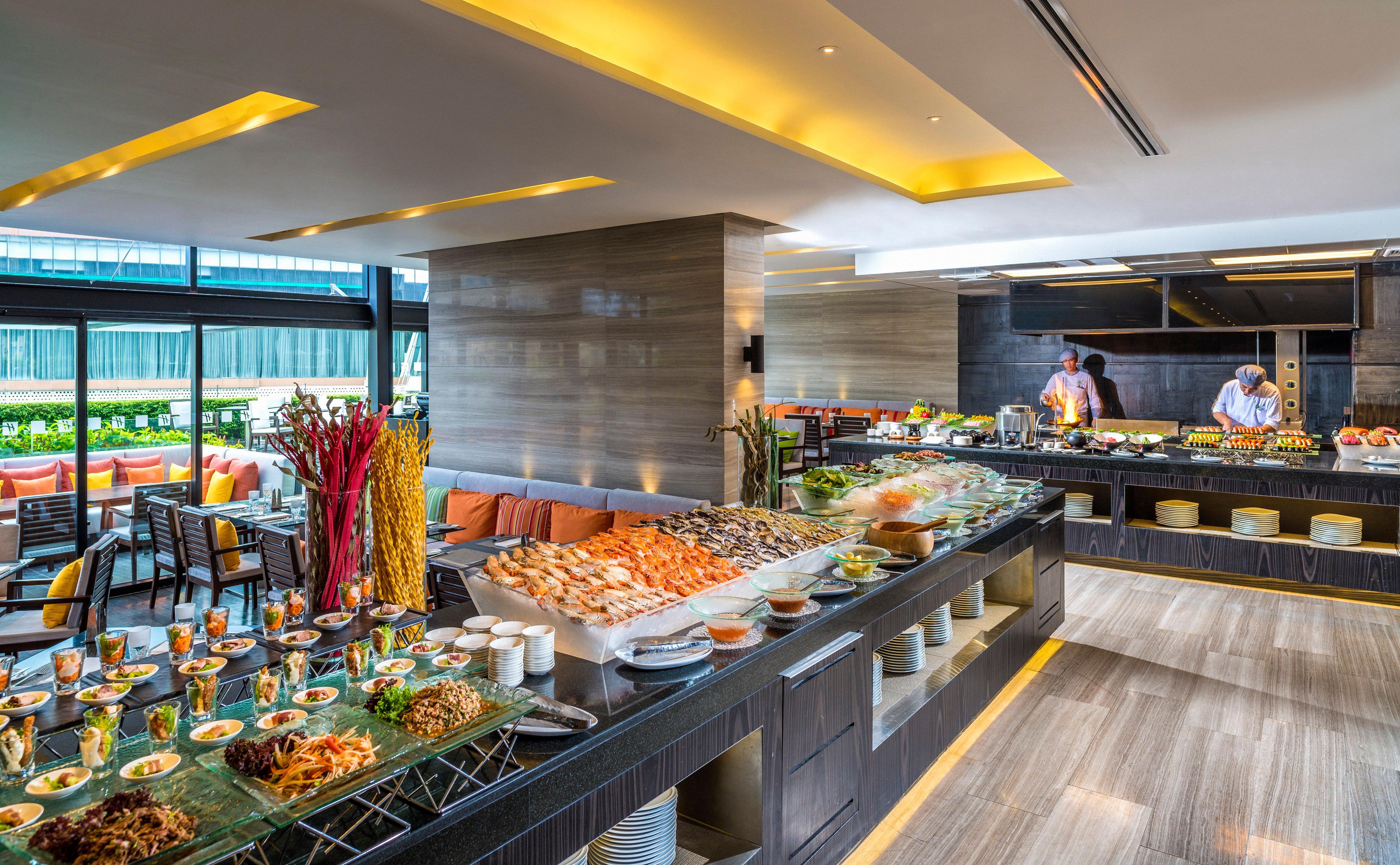 Holiday Inn Bangkok Sukhumvit By Ihg Exterior photo
