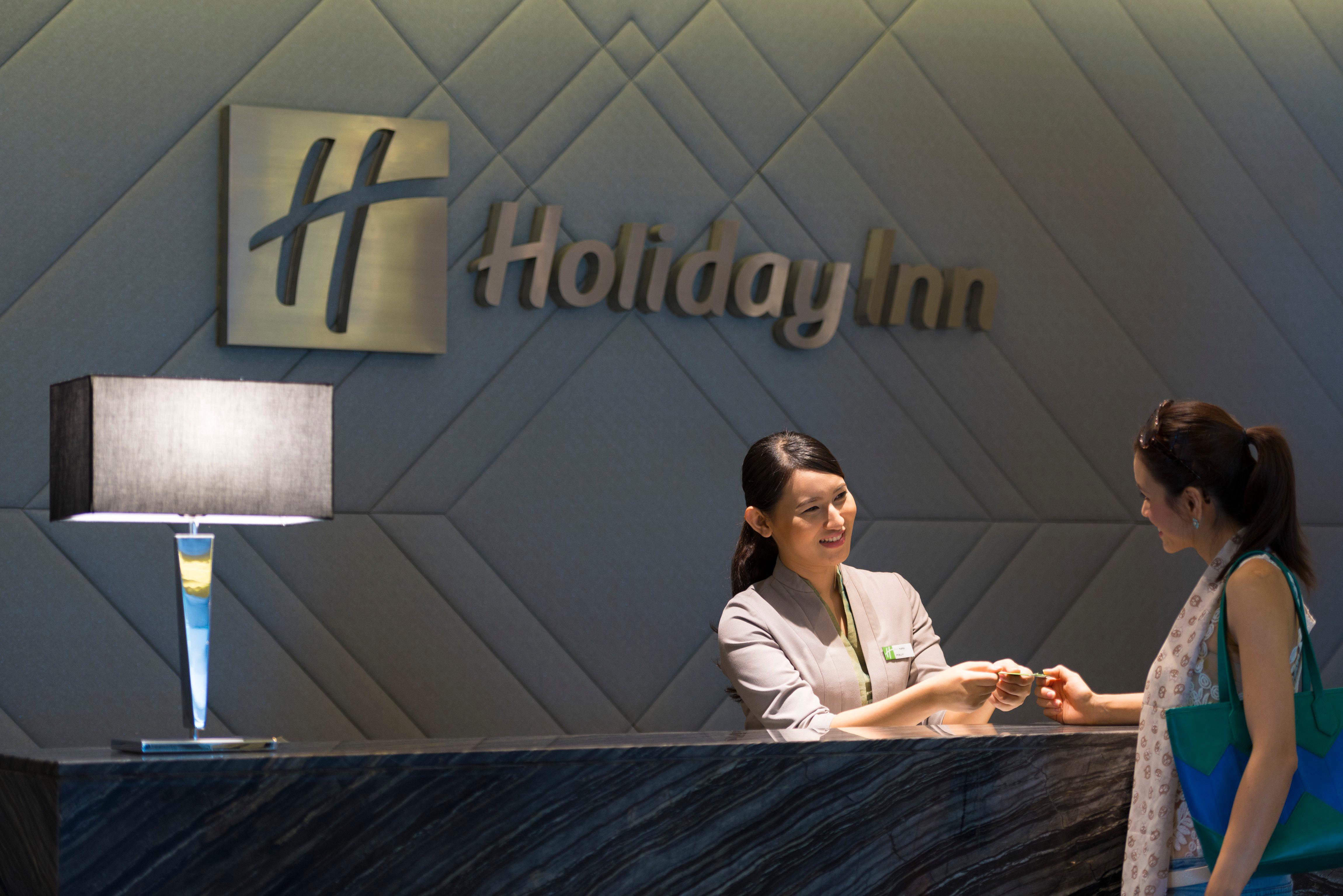 Holiday Inn Bangkok Sukhumvit By Ihg Exterior photo